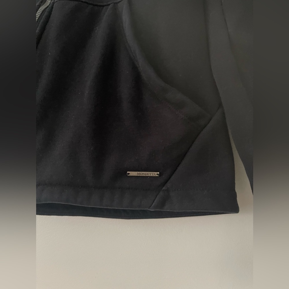 Mondetta black zip sweatshirt